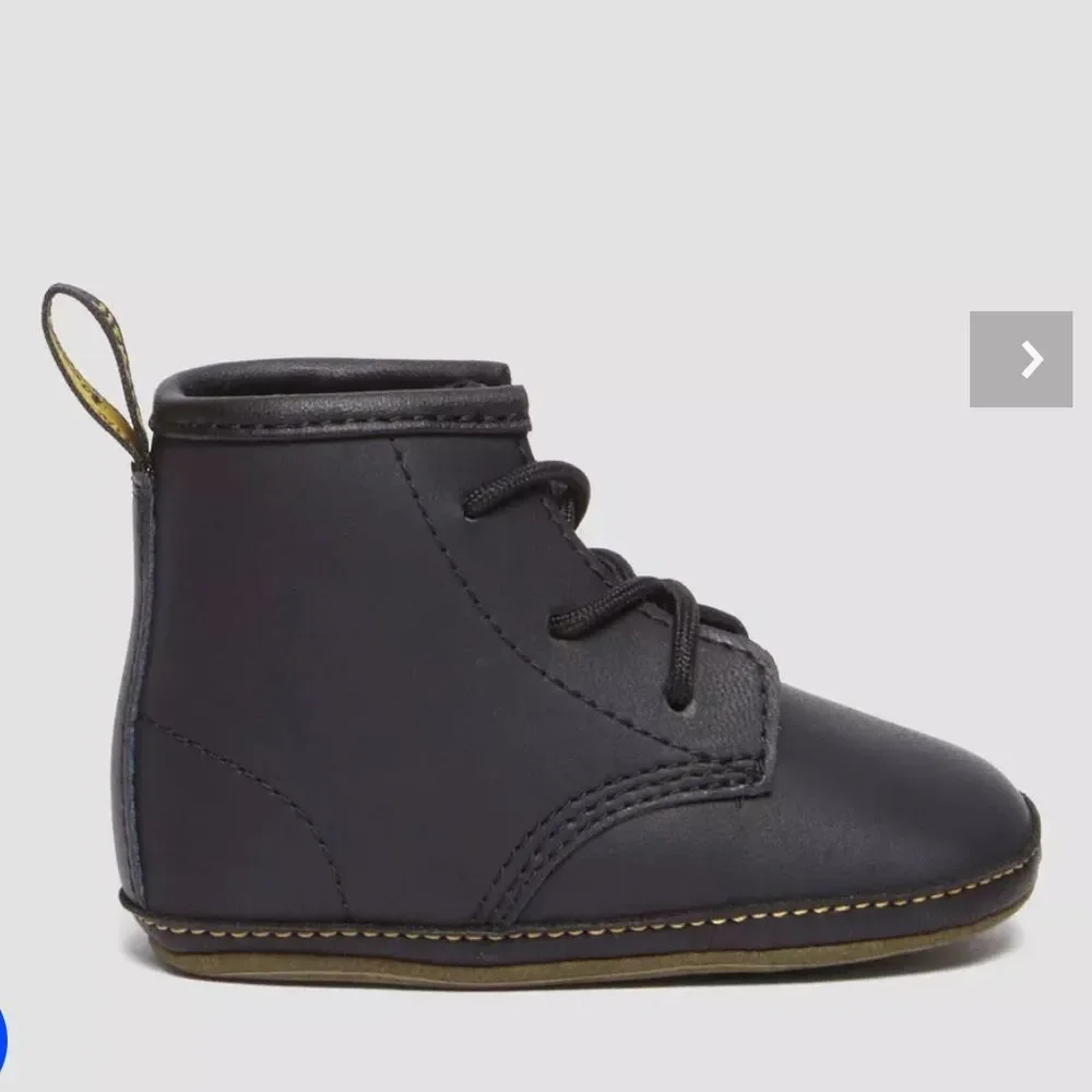 DR MARTENS NEWBORN BLACK 1460 AUBURN LEATHER BOOTIES SIZE 2 LIKE NEW